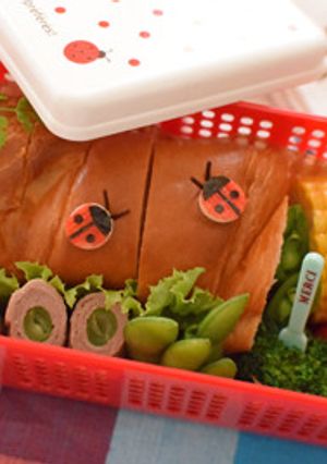 【キャラ弁】カニカマてんとう虫弁当-レシピのメイン写真