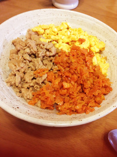 簡単晩ごはん 色鮮やか♡三色丼-レシピのメイン写真