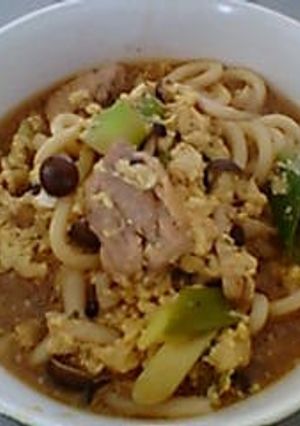 超簡単★回鍋肉の素で味噌煮込みうどん-レシピのメイン写真