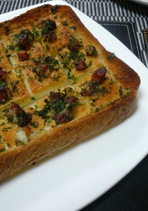 食パンで作る＊一口ガーリックトースト♪-レシピのメイン写真