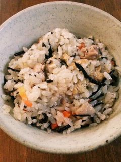 白だしで☆ひじきの炊き込みご飯-レシピのメイン写真
