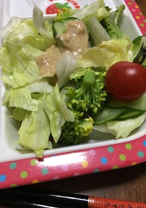 ごはん時の付け合わせに☆ごまドレサラダ-レシピのメイン写真