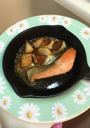サーモンムニエルバターレモン醤油ソース-レシピのメイン写真