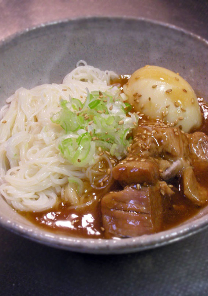 豚角煮あんかけ温素麺 ゆで卵添え♪-レシピのメイン写真