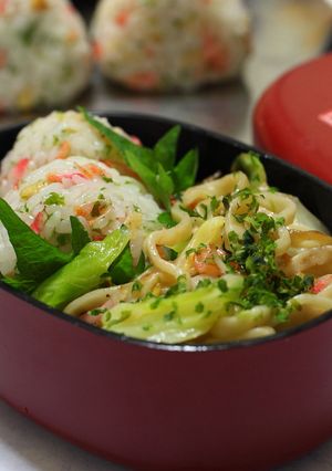 塩焼きそば味おにぎり-レシピのメイン写真