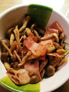 しめじとベーコンのバター炒め-レシピのメイン写真