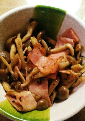 しめじとベーコンのバター炒め-レシピのメイン写真