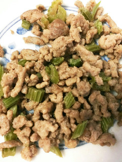セロリの牛そぼろ-レシピのメイン写真