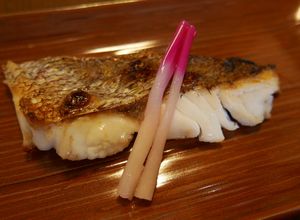 秘密の技で皮パリパリ！真鯛の塩焼き-レシピのメイン写真