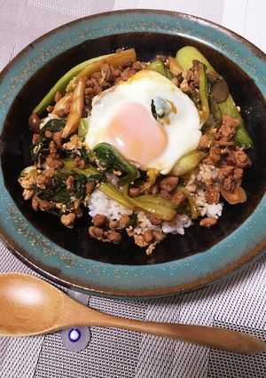 青梗菜と豚ひき肉の卵のっけ丼-レシピのメイン写真