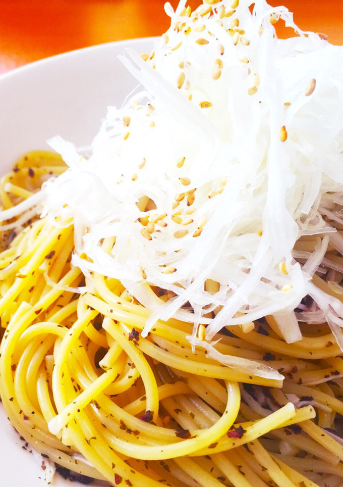 ゆかりとたっぷり白髪ネギの簡単和風パスタ-レシピのメイン写真