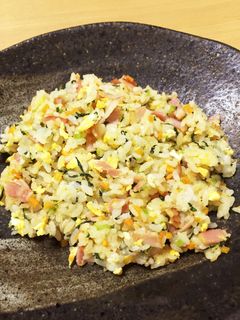 子供も大好き☆小松菜とベーコンの炒飯-レシピのメイン写真