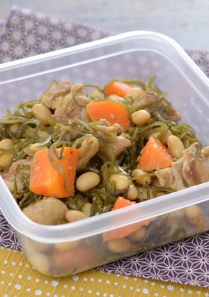 妊娠、授乳に！鶏と切り昆布のごま煮-レシピのメイン写真