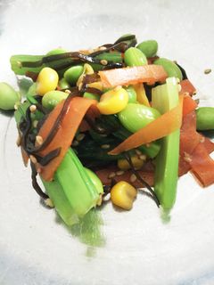 お弁当に!彩り野菜の塩昆布和え-レシピのメイン写真