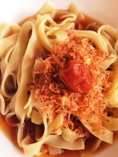 アミエビと梅干しの和風パスタ-レシピのメイン写真