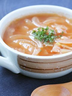 旨みたっぷりトマトのオニオンスープ-レシピのメイン写真