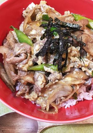 豚肉とごぼうとアスパラの卵とじ丼-レシピのメイン写真