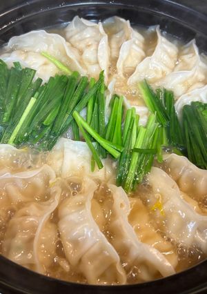 冷凍餃子で簡単！もやしたっぷり鍋-レシピのメイン写真
