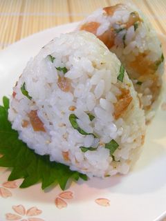 ✿梅と大葉のおにぎり✿-レシピのメイン写真