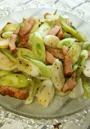 葉玉ねぎと厚切りベーコンの炒め物-レシピのメイン写真