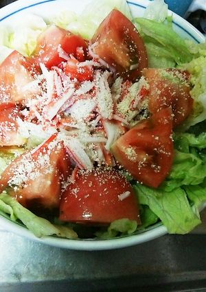 簡単☆レタスとトマトとカニかまサラダ-レシピのメイン写真