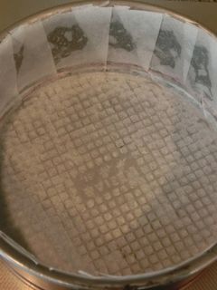 ケーキ型へのクッキングペーパーのあて方-レシピのメイン写真