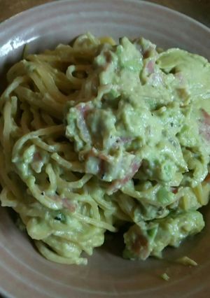 クリーミーアボカド・水漬けパスタ-レシピのメイン写真
