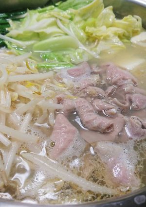 モツ鍋 めちゃ旨い香る生モツ鍋！-レシピのメイン写真
