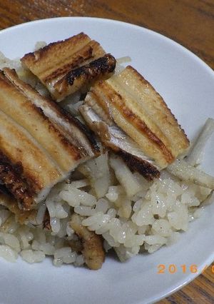 土鍋で作る　穴子の炊き込みご飯-レシピのメイン写真