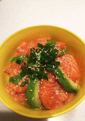 サーモン&アボカド→丼にいかが？-レシピのメイン写真