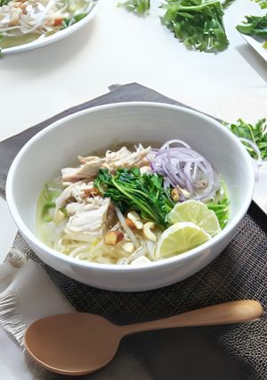 豆苗と鶏むねのフォー-レシピのメイン写真