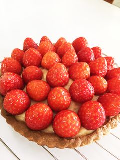 クリームが美味しい!!いちごのタルト-レシピのメイン写真