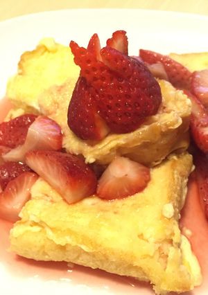 フレンチトーストいちごソース贅沢のせ♫-レシピのメイン写真