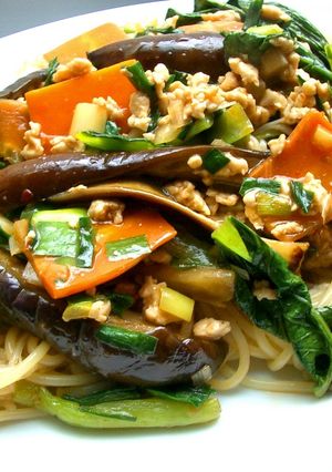 えのきでダイエット♪麻婆茄子パスタ-レシピのメイン写真