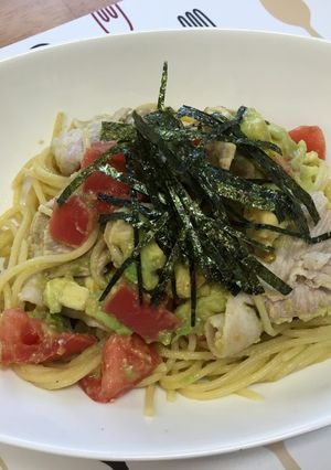 簡単混ぜるだけ！アボカドと茹で豚のパスタ-レシピのメイン写真
