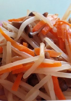 【シンプル】しめじ&もやし&人参の塩炒め-レシピのメイン写真
