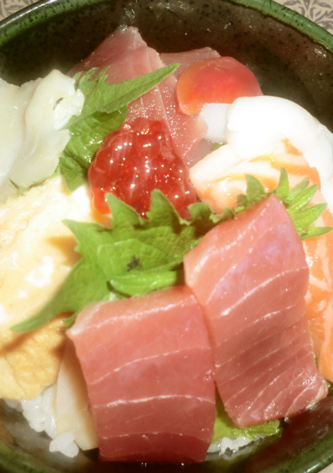 ♪酢飯作ってのせるだけ！簡単海鮮丼-レシピのメイン写真