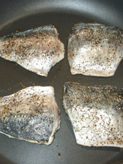 魚・あじのレモンマリネ粗びき胡椒焼き-レシピのメイン写真