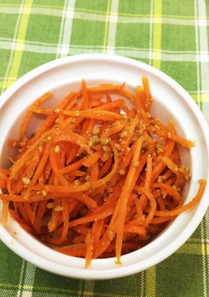 お弁当に！にんじんのごまあえ-レシピのメイン写真