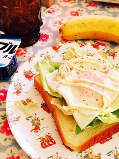 目玉焼きのオープンサンド 簡単朝食-レシピのメイン写真
