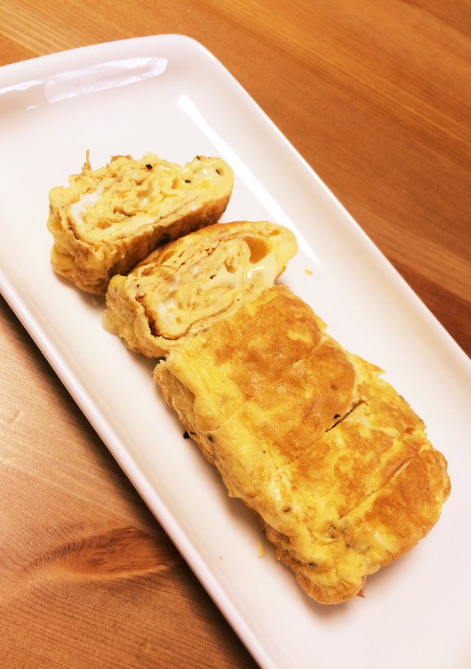 中からとろーり！チーズたっぷり卵焼き-レシピのメイン写真