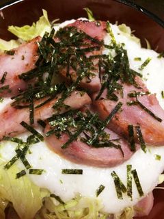簡単お手軽!厚切りハムのサラダとろろ丼!-レシピのメイン写真