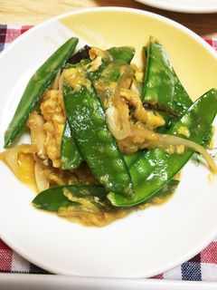 *絹さやと新たまねぎの卵とじ*-レシピのメイン写真