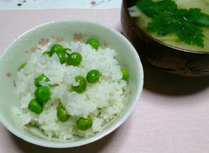 豆のゆで汁で作るえんどう豆ご飯(3合分)-レシピのメイン写真