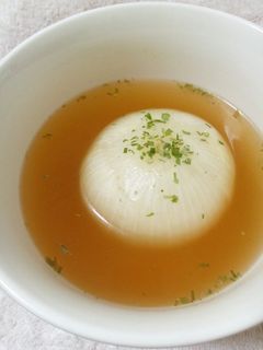 丸ごと新たまねぎのコンソメスープ-レシピのメイン写真