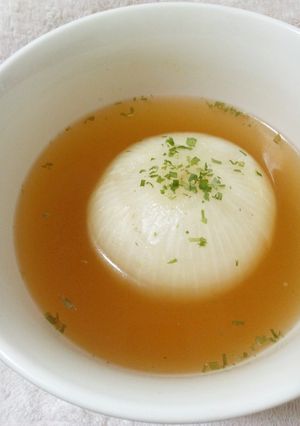 丸ごと新たまねぎのコンソメスープ-レシピのメイン写真