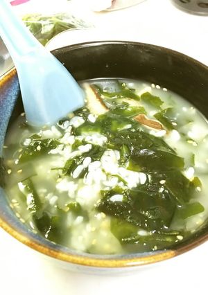 簡単。雑炊風お茶漬け 夜食にどうぞ-レシピのメイン写真