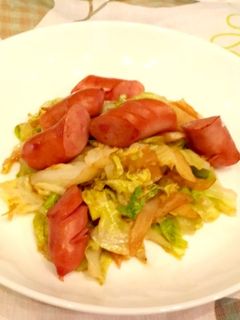 朝ごはんに、ウィンナーとキャベツの炒め物-レシピのメイン写真