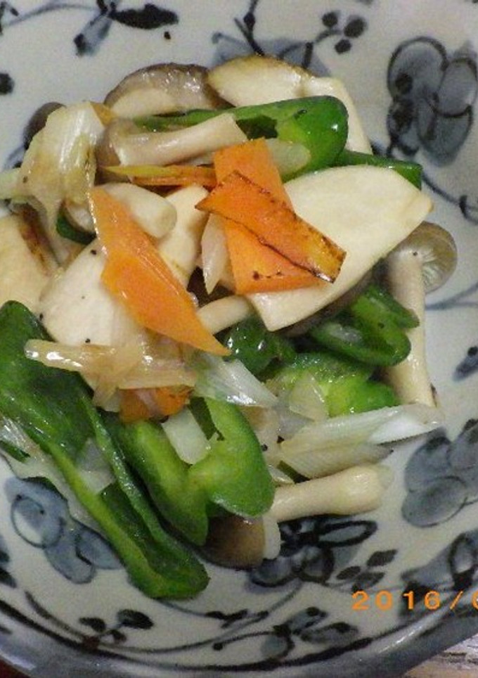 YOUKIでエスニック　キノコと野菜炒め-レシピのメイン写真