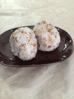 梅おにぎり-レシピのメイン写真